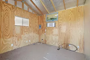 1104 Coffield St, Bowie, TX 76230 - Photo 34