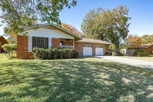 1104 Coffield St, Bowie, TX 76230 - Photo 1
