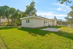 915 Cherry St, Graham, TX 76450 - Photo 36