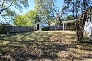 3216 Pewitt Dr, Waco, TX 76706 - Photo 16