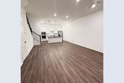 9943 Hennings Street, Irving, TX 75063 - Photo 4