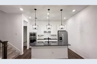 9943 Hennings Street, Irving, TX 75063 - Photo 2