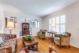 7637 El Pensador Dr, Dallas, TX 75248 - Photo 2