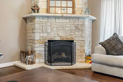 708 Canyon Creek Trail, Fort Worth, TX 76112 - Photo 12