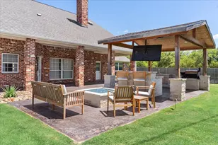 708 Canyon Creek Trail, Fort Worth, TX 76112 - Photo 2