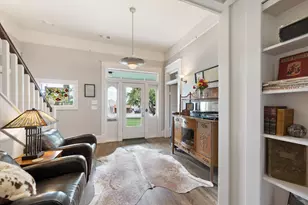 404 E Wall St, Grapevine, TX 76051 - Photo 8