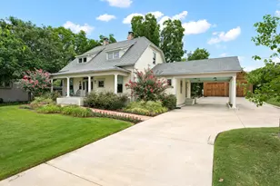 404 E Wall St, Grapevine, TX 76051 - Photo 6