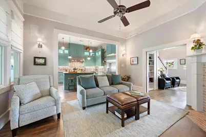 404 E Wall Street, Grapevine, TX 76051 - Photo 18