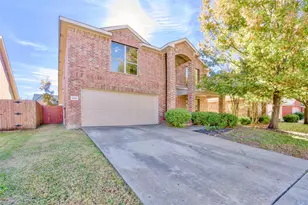 2012 Kings Forest Dr, Heartland, TX 75126 - Photo 1