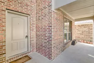 2012 Kings Forest Dr, Heartland, TX 75126 - Photo 2