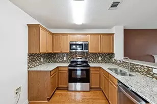 1400 Caleo Dr, Glenn Heights, TX 75154 - Photo 8