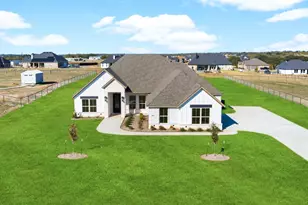 1061 Uplift Dr, Weatherford, TX 76087 - Photo 4