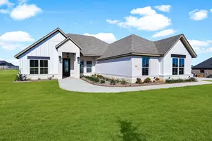 1061 Uplift Dr, Weatherford, TX 76087 - Photo 1