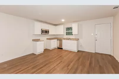 2213 Dillard Street, Fort Worth, TX 76105 - Photo 6