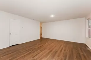 2213 Dillard St, Fort Worth, TX 76105 - Photo 2