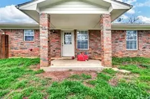 307 N Jordan St, Whitesboro, TX 76273 - Photo 4