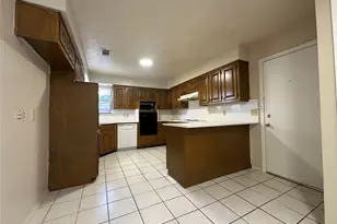 1900 Tree House Ln, Plano, TX 75023 - Photo 8