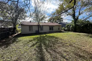 13229 Valley Forge Cir, Balch Springs, TX 75180 - Photo 26