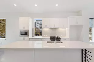 1771 Mccoy St, Dallas, TX 75204 - Photo 1