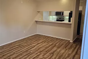 1719 Crest Grove Dr, Arlington, TX 76012 - Photo 4