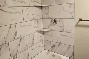 1719 Crest Grove Dr, Arlington, TX 76012 - Photo 14