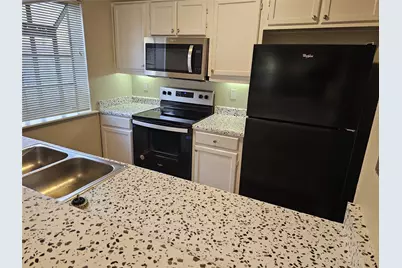 1719 Crest Grove Drive, Arlington, TX 76012 - Photo 2