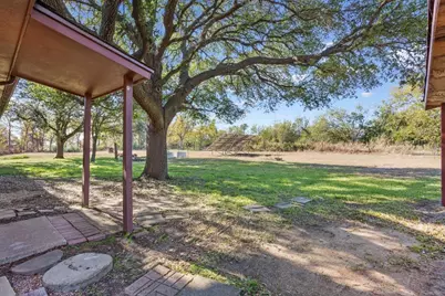 208 S Hedwig Street, Riesel, TX 76682 - Photo 28