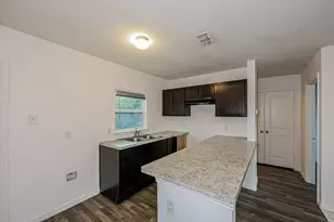 1216 E Powell Ave, Fort Worth, TX 76104 - Photo 6