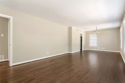 511 Classen, Dallas, TX 75218 - Photo 2