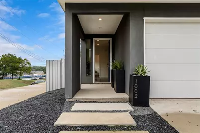 1002 Mobile Street #1, Dallas, TX 75208 - Photo 4