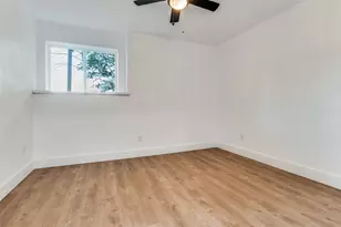 5204 Blue Valley Ct, Fort Worth, TX 76112 - Photo 18