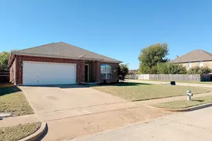 325 Rock Hill Dr, Crowley, TX 76036 - Photo 4