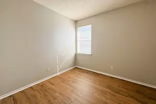 325 Rock Hill Dr, Crowley, TX 76036 - Photo 20