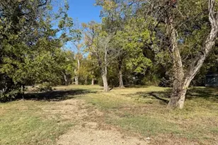 803 Cedar St, Paris, TX 75460 - Photo 1