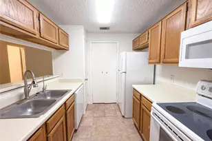 7016 Sunnybank Dr, Fort Worth, TX 76137 - Photo 10