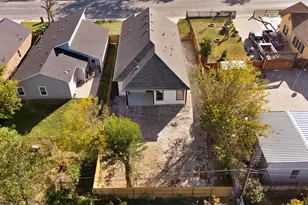 1023 E Allen Ave, Fort Worth, TX 76104 - Photo 6