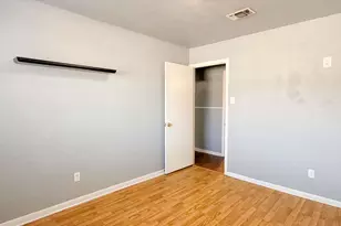 604 Mesquite Ave, Crowley, TX 76036 - Photo 4