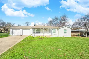 7015 Dover Ln, Richland Hills, TX 76118 - Photo 2