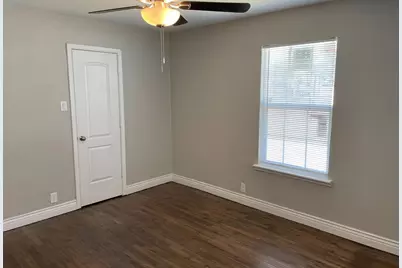 330 W Morgan Street, Denison, TX 75020 - Photo 6