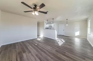 304 E Hazelwood St, Princeton, TX 75407 - Photo 4