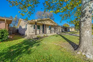 304 E Hazelwood St, Princeton, TX 75407 - Photo 2