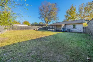 304 E Hazelwood St, Princeton, TX 75407 - Photo 22