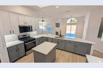 10900 Robincreek Lane, Frisco, TX 75035 - Photo 2