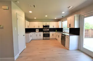 9328 Warren Dr, McKinney, TX 75071 - Photo 4