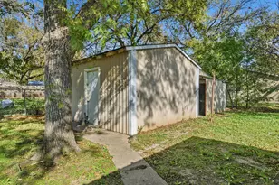 208 W 1st St, Weatherford, TX 76086 - Photo 20