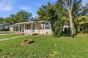 208 W 1st St, Weatherford, TX 76086 - Photo 24