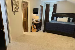 832 Chateau Valee Cir, Bedford, TX 76022 - Photo 16