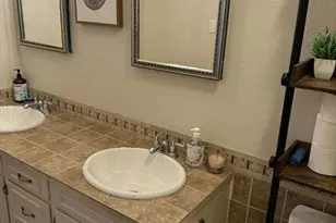 832 Chateau Valee Cir, Bedford, TX 76022 - Photo 14