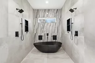 2303 Timber Creek Ct, Cedar Hill, TX 75104 - Photo 6