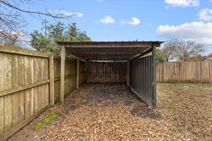 312 E Cottonwood St, Leonard, TX 75452 - Photo 32